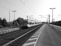 20130713-B-03  AVG Triebwagen 872 und 831  als S4 nach Kahrlsruhe Tullastra�e in Achern am 13.07.2013