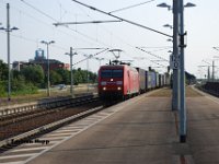 20130713-B-08  145 056-8 mit Containerzug in Richtung Karlsruhe bei der Durchfahrt in Achern am 13.07.2013