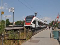 20130715-B003  Seehas Flirt 521 201 der SBB bei der Einfahrt �ber die Bodensee Br�cke in Konstanz