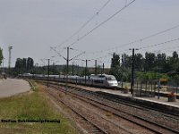 20130717-B001  TGV-R�seau der SNCF der durch Saverne f�hrt auf seinem Weg nach Paris.