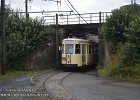 thuin-16082020-B022  Tram Nr S.9974 bei der Fahrt von Thuin nach Lobbes beim Kreuzen der Bahnstrecke Charleroi - Erquilennes - Frankreich