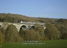 B-32-Remersdaal-07112020  1825 mit IC-01 aus Oostende nach Eupen �ber den Viadukt von Remersdaal