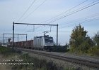 B-06-Warsenge-10112020  186 387 mit G�terzug durch Warsenge