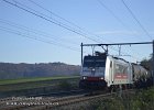B-07-Warsenge-10112020  186 256 mit G�terzug durch Warsenge